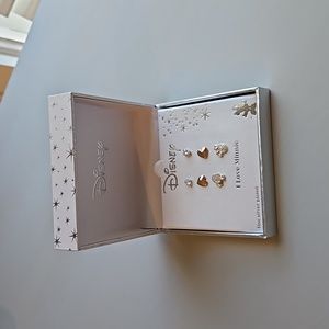 Disney Minnie and heart jewelry earrings